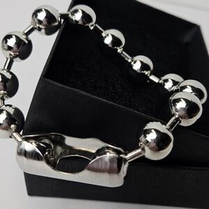 (NWOT)Silver Tone Ball Bead Bracelet
